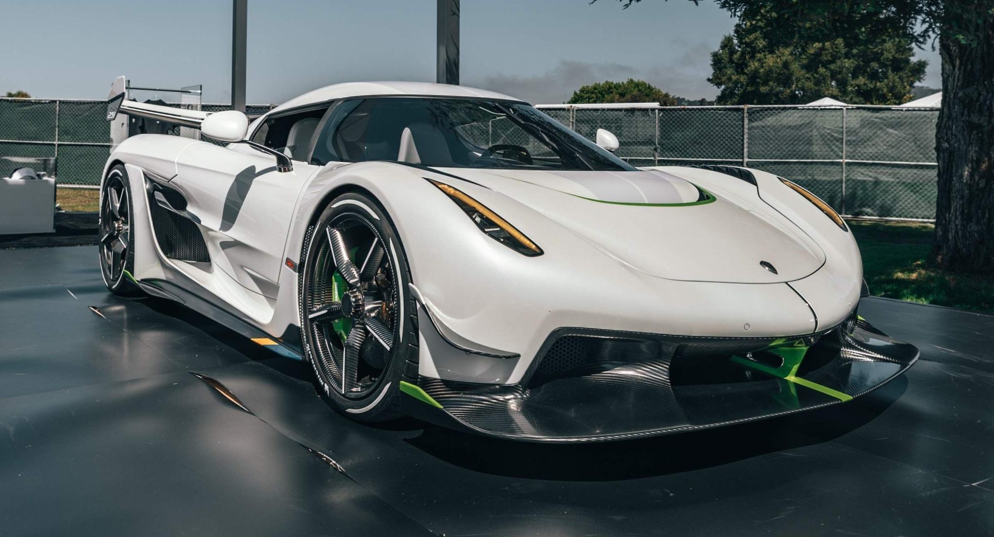 You are currently viewing Pagani Huayra Roadster BC Can Operate At An Amazing Speed